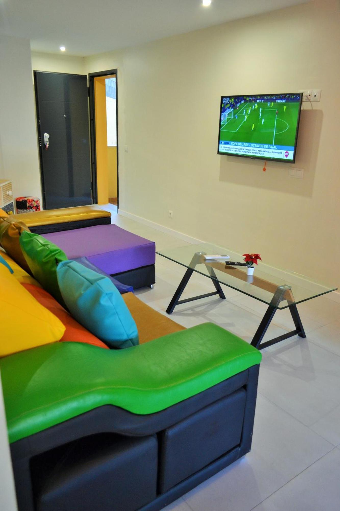 Apartamentos Garage Centro مالقة المظهر الخارجي الصورة