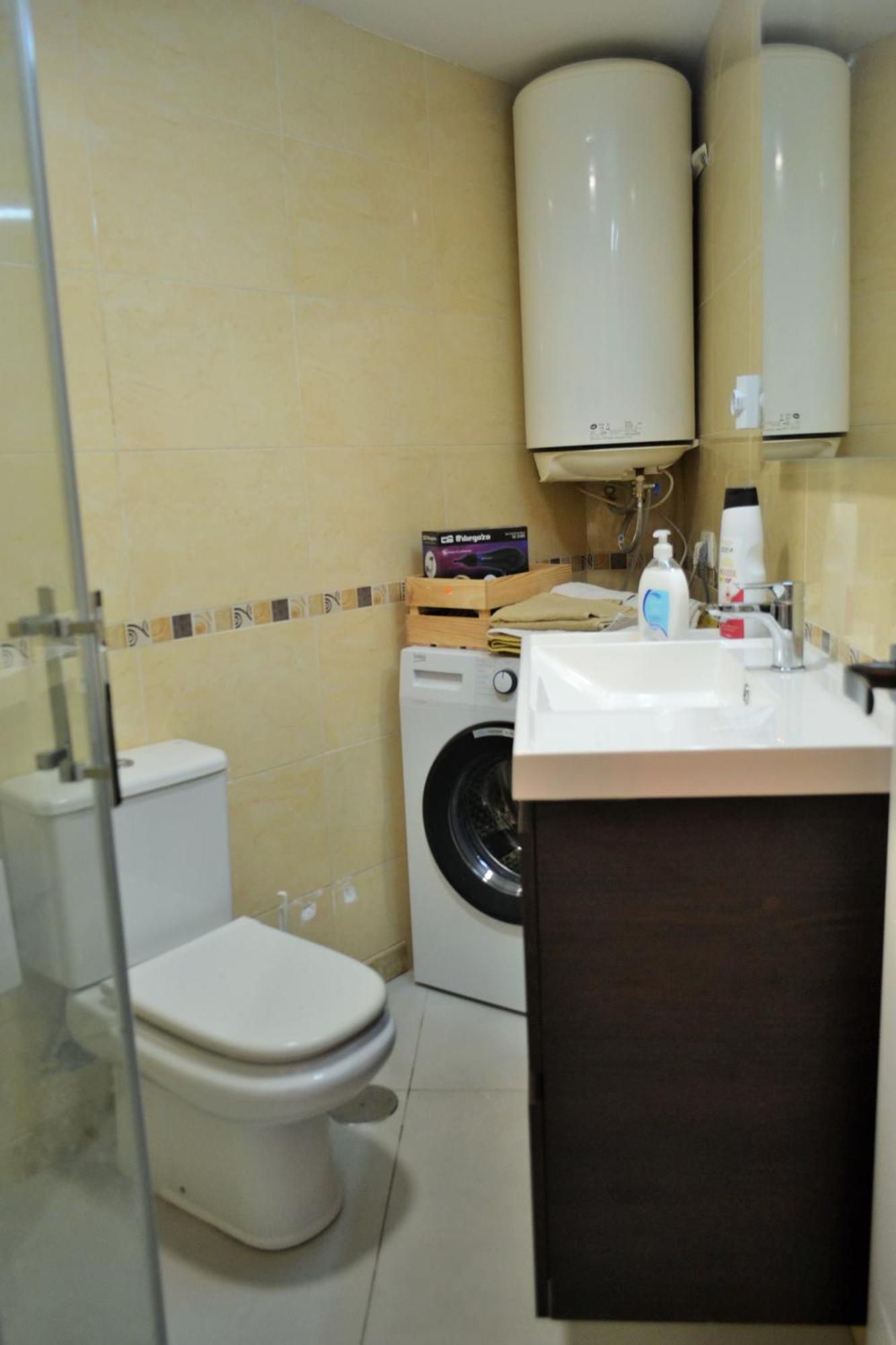 Apartamentos Garage Centro مالقة المظهر الخارجي الصورة
